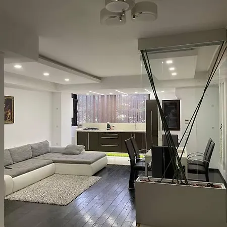 Apartament 2 Baneasa Apartment